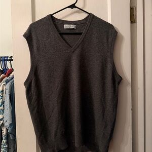 Classic Men's V-Neck Sweater Vest - Charcoal Cashmere